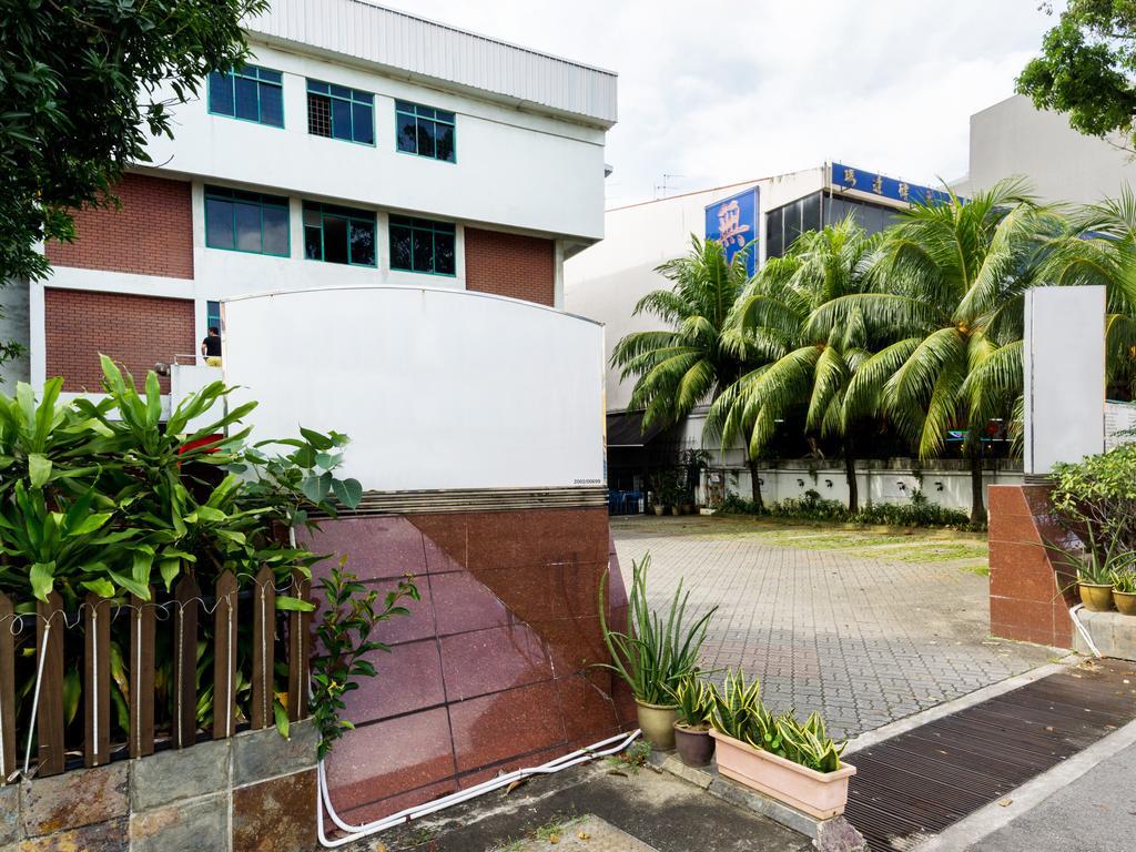 Reddoorz Near Aljunied Mrt Hotel Singapore Esterno foto